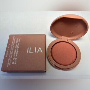 NWT🌷ILIA Soft Focus Blurring Blush (Talc-Free Powder) in “Flutter” (warm peach)